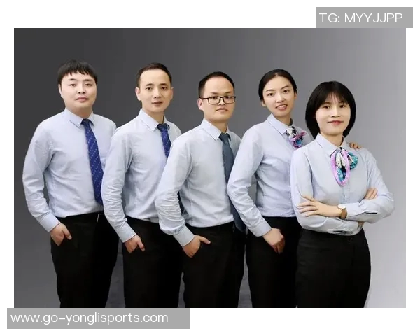 蓝十字对决强敌展现实力与团队合作的精彩瞬间